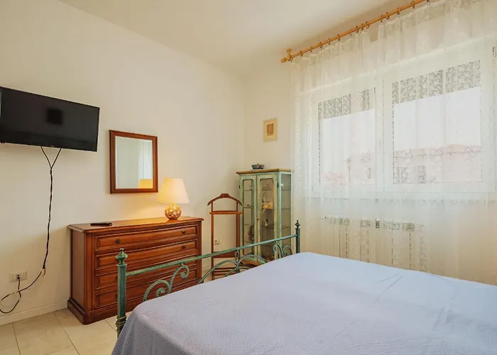 Апартаменти Maestrale By Interhome В'яреджо