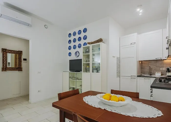 Maestrale By Interhome * В'яреджо