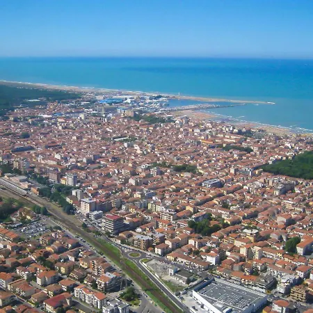 Apartment Maestrale By Interhome Viareggio