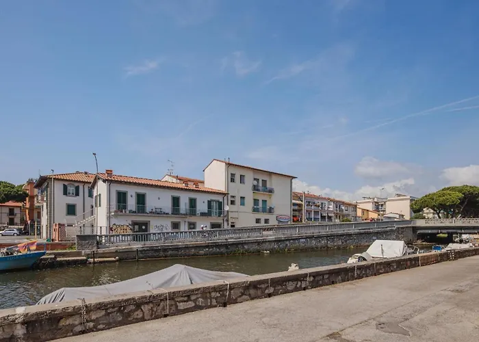 Maestrale By Interhome * Βιαρέτζιο